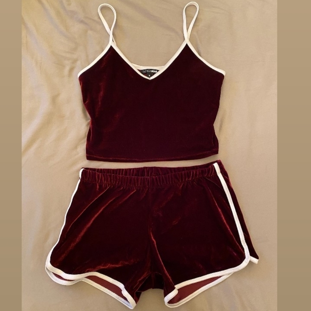 She's a flirt Fashion Nova Velvet Short Set